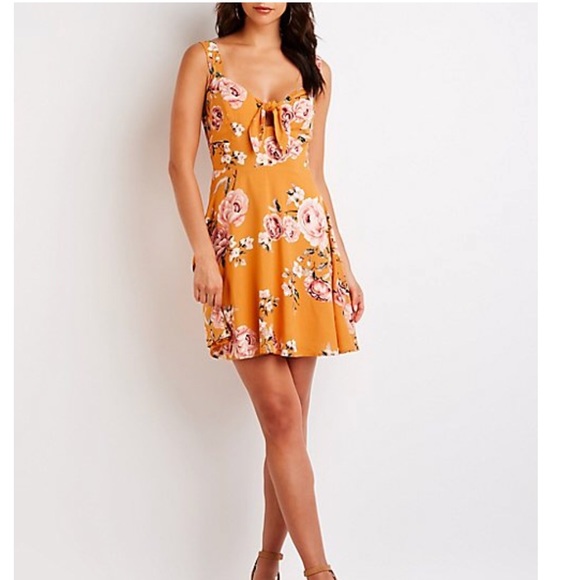 Yellow Tie Front Summer Dress - Picture 3 of 3